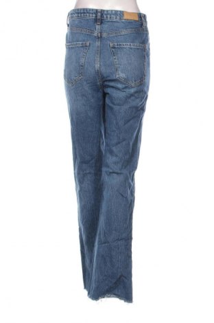 Damskie jeansy Clockhouse, Rozmiar M, Kolor Niebieski, Cena 95,99 zł