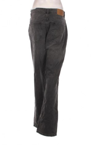 Damen Jeans La Campagne Des Pulls, Größe L, Farbe Grau, Preis 20,99 €