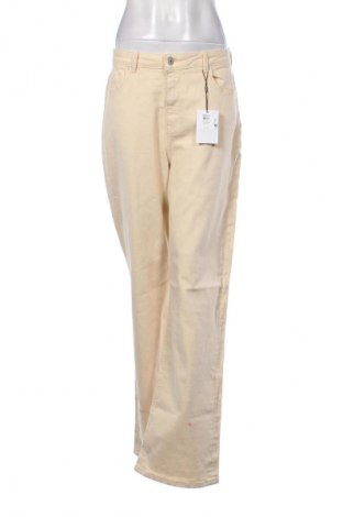 Dámske džínsy  Pieces, Veľkosť L, Farba Kremová, Cena  23,95 €