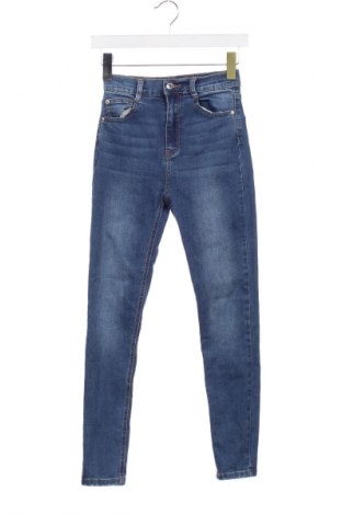 Dámské džíny  Pull&Bear, Velikost XS, Barva Modrá, Cena  209,00 Kč