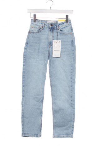 Damskie jeansy Stradivarius, Rozmiar XS, Kolor Kolorowy, Cena 105,75 zł
