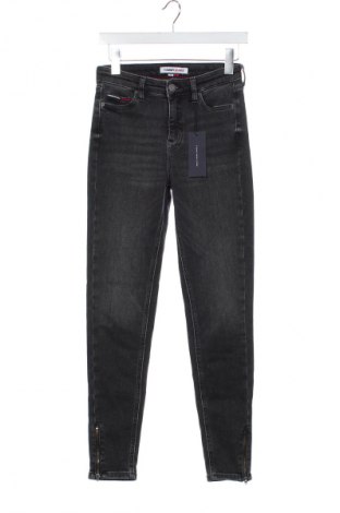 Damskie jeansy Tommy Jeans, Rozmiar S, Kolor Szary, Cena 564,99 zł