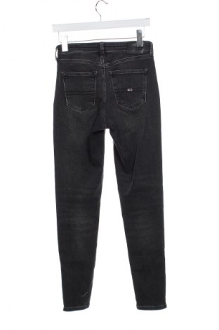 Damskie jeansy Tommy Jeans, Rozmiar S, Kolor Szary, Cena 564,99 zł
