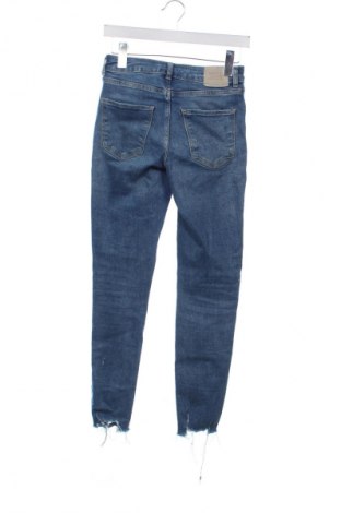 Γυναικείο Τζίν Zara, Μέγεθος XS, Χρώμα Μπλέ, Τιμή 10,87 €