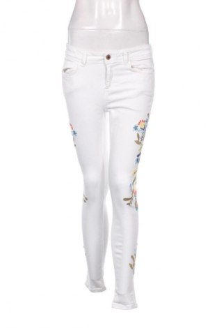 Damen Jeans Zara Trafaluc, Größe M, Farbe Mehrfarbig, Preis 14,00 €