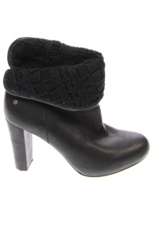 Női cipők UGG Australia, Méret 39, Szín Fekete, Ár 16 400 Ft