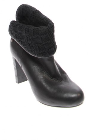 Női cipők UGG Australia, Méret 39, Szín Fekete, Ár 16 400 Ft