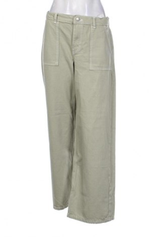 Pantaloni de femei Bershka, Mărime M, Culoare Verde, Preț 74,00 Lei