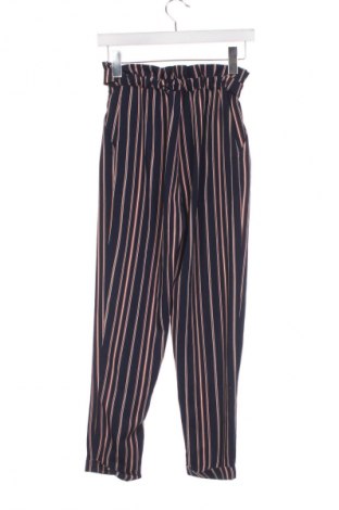 Damenhose Pull&Bear, Größe XS, Farbe Mehrfarbig, Preis 9,55 €