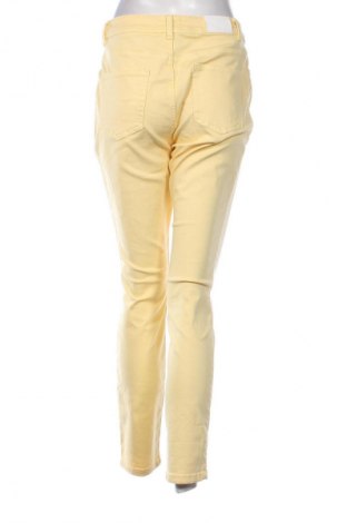 Pantaloni de femei TCM, Mărime M, Culoare Galben, Preț 74,00 Lei