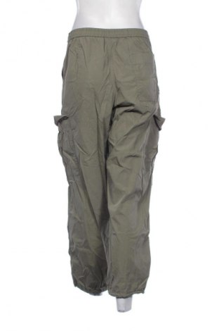 Damskie spodnie Uniqlo, Rozmiar M, Kolor Zielony, Cena 94,62 zł