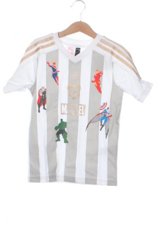 Детска тениска Adidas, Размер 4-5y/ 110-116 см, Цвят Многоцветен, Цена 56,99 лв.