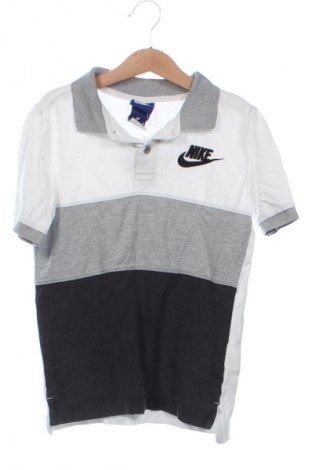Детска тениска Nike, Размер 8-9y/ 134-140 см, Цвят Многоцветен, Цена 53,64 лв.