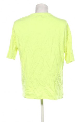Pánské tričko  Bershka, Velikost M, Barva Zelená, Cena  179,00 Kč