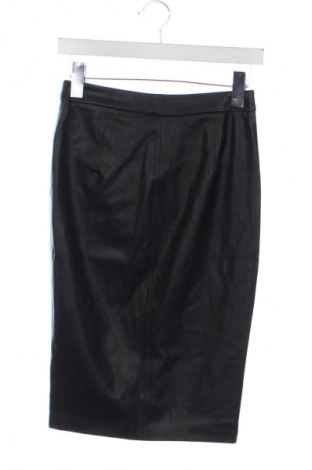 Sukňa Bershka, Veľkosť XS, Farba Čierna, Cena  16,14 €