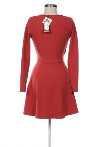 Kleid Boohoo, Größe M, Farbe Orange, Preis 13,99 €