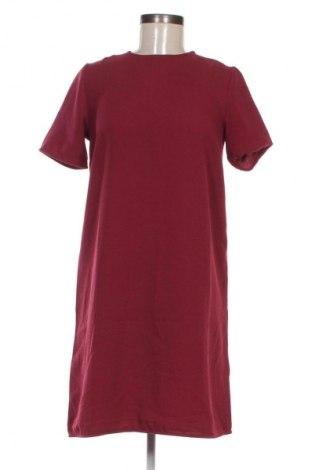 Sukienka Essentiel, Rozmiar S, Kolor Czerwony, Cena 105,99 zł