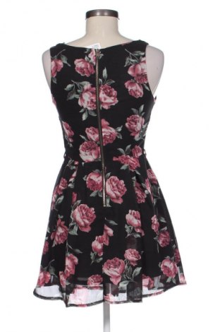 Kleid Glamorous, Größe S, Farbe Mehrfarbig, Preis € 18,99