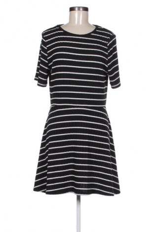 Kleid H&M Divided, Größe XL, Farbe Mehrfarbig, Preis 15,52 €