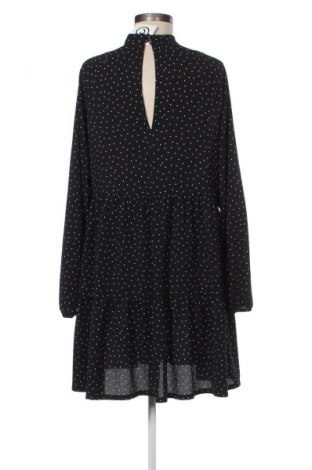 Kleid Monki, Größe M, Farbe Mehrfarbig, Preis 7,99 €