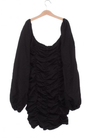 Kleid Pretty Little Thing, Größe M, Farbe Schwarz, Preis € 32,99