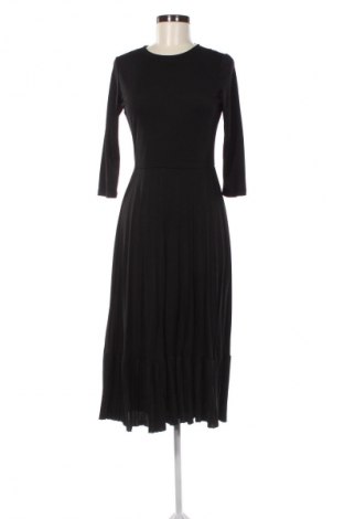 Rochie Reserved, Mărime M, Culoare Negru, Preț 74,00 Lei
