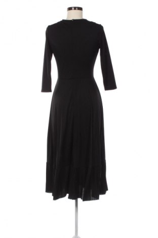 Rochie Reserved, Mărime M, Culoare Negru, Preț 74,00 Lei