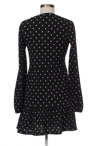 Kleid Stradivarius, Größe M, Farbe Mehrfarbig, Preis 8,99 €