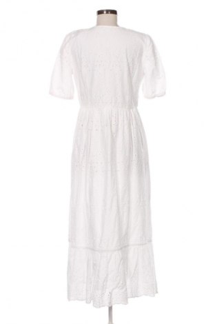 Ruha Unbranded, Méret L, Szín Fehér, Ár 12 449 Ft