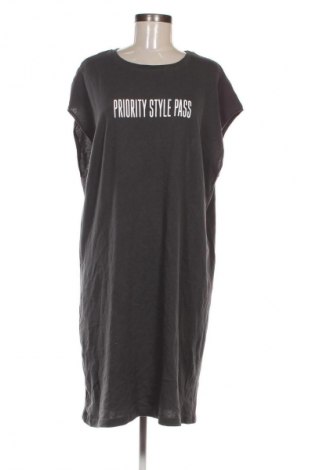 Kleid Zara, Größe M, Farbe Grau, Preis 23,99 €