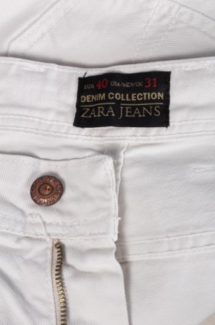 Pantaloni scurți de femei Zara, Mărime M, Culoare Ecru, Preț 80,96 Lei