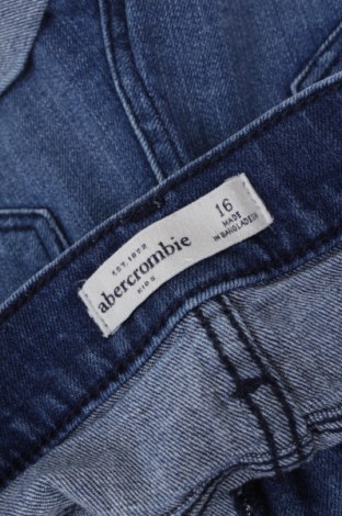 Pantaloni scurți pentru copii Abercrombie Kids, Mărime 14-15y/ 168-170 cm, Culoare Albastru, Preț 92,53 Lei