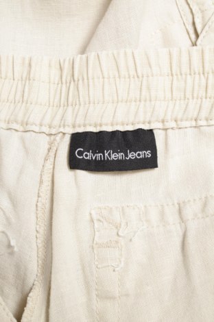 Pantaloni scurți de bărbați Calvin Klein Jeans, Mărime L, Culoare Bej, Preț 121,45 Lei