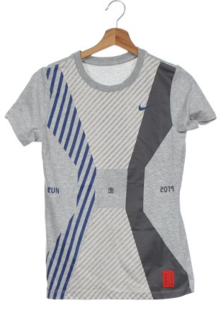 Дамска тениска Nike, Размер XS, Цвят Сив, Цена 31,45 лв.