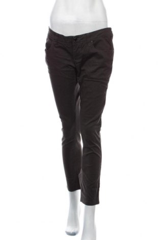 Дамски дънки Armani Jeans, Размер XL, Цвят Кафяв, Цена 131,35 лв.