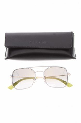 Sonnenbrille Diesel, Farbe Weiß, Preis 170,44 €