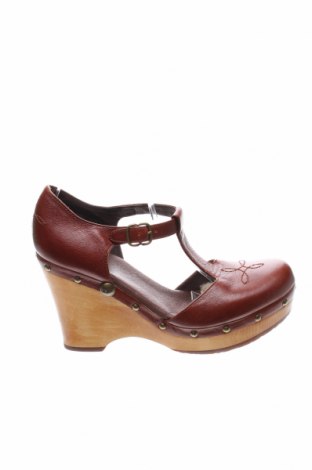 Дамски обувки UGG Australia, Размер 40, Цвят Кафяв, Цена 72,10 лв.