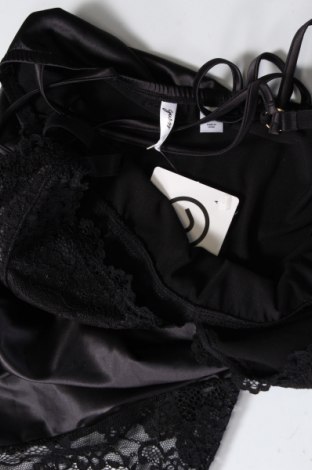 Bodysuit Guess, Μέγεθος L, Χρώμα Μαύρο, Τιμή 61,00 €
