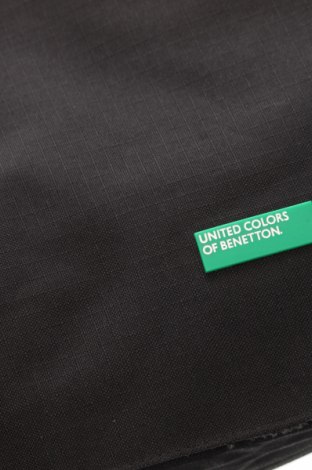 Чанта United Colors Of Benetton, Цвят Черен, Цена 41,00 лв.