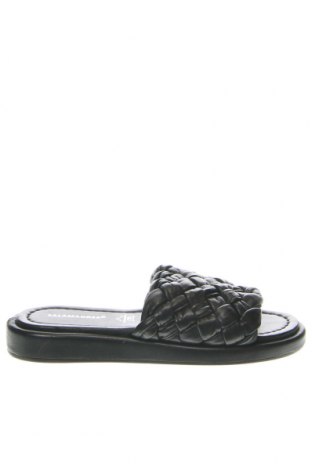 Pantofle Salamander, Velikost 37, Barva Černá, Cena  1 626,00 Kč