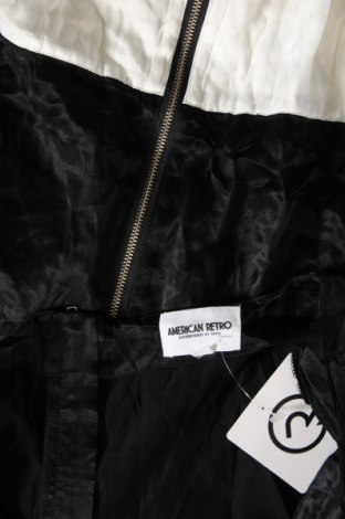 Γυναικεία μπλούζα American Retro, Μέγεθος S, Χρώμα Μαύρο, Τιμή 3,15 €