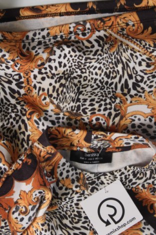 Дамска блуза Bershka, Размер S, Цвят Многоцветен, Цена 8,80 лв.