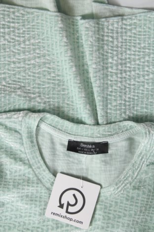 Damen Shirt Bershka, Größe M, Farbe Grün, Preis 4,50 €