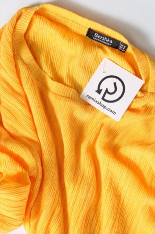Дамска блуза Bershka, Размер S, Цвят Жълт, Цена 8,80 лв.