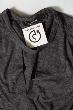Damen Shirt Bik Bok, Größe S, Farbe Grau, Preis 3,97 €