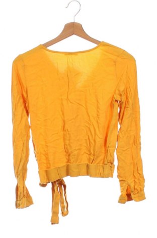 Дамска блуза Cropp, Размер XS, Цвят Жълт, Цена 17,34 лв.