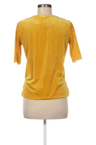 Γυναικεία μπλούζα Distrikt Norrebro, Μέγεθος S, Χρώμα Κίτρινο, Τιμή 3,15 €