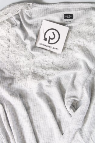 Damen Shirt F&F, Größe S, Farbe Grau, Preis 13,22 €