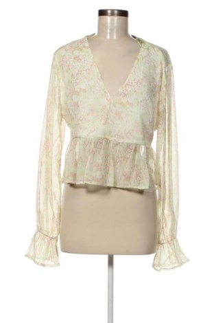 Дамска блуза Gina Tricot, Размер M, Цвят Зелен, Цена 25,30 лв.