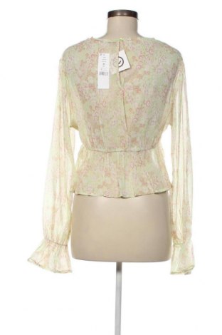 Дамска блуза Gina Tricot, Размер M, Цвят Зелен, Цена 11,50 лв.